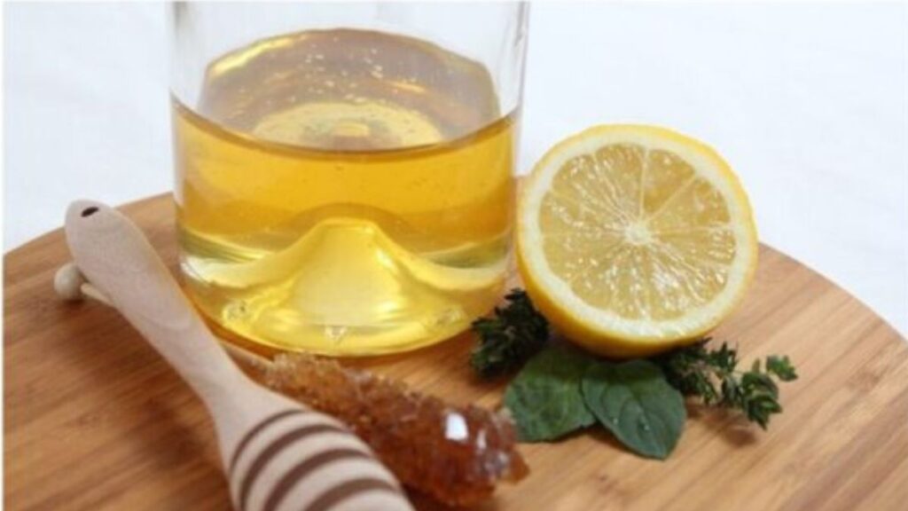 Health Benefits of Lemon and Honey Elixir