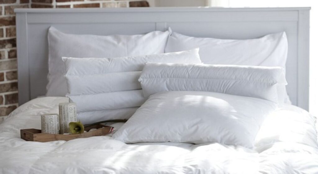 Choosing the Right Pillow: Avoiding Health Issues with the Perfect Fit