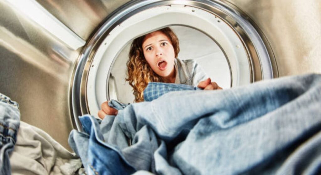 Simple Steps to Prevent Mold in Clothes Using Everyday Items